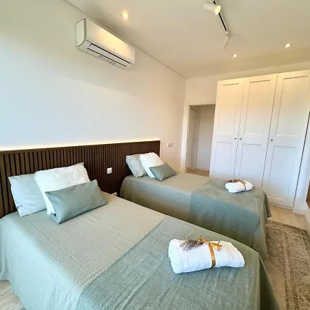 Luxurious Penthouse With Pool Close To The 아파트