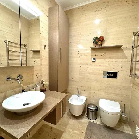 Luxurious Penthouse With Pool Close To The شقة بورتيماو