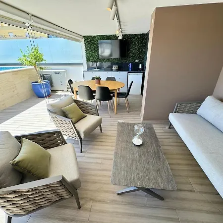 아파트 Luxurious Penthouse With Pool Close To The 포티마오