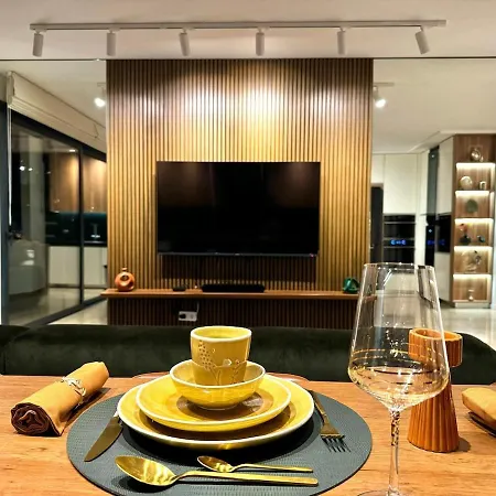 Luxurious Penthouse With Pool Close To The 아파트
