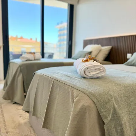 Luxurious Penthouse With Pool Close To The 아파트